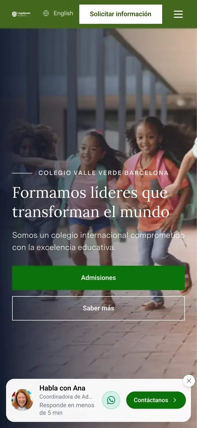 Sitio del Colegio Valle Verde visto en un celular: botón de solicitar información, botón de admisiones y contacto por WhatsApp con la coordinadora de admisiones